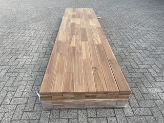 Ca. 48x Guyana Teak Vlonderplanken Gevingerlast, 21x120mm, lengte 400c
